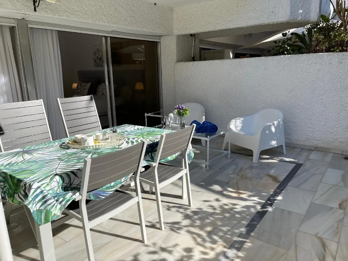 Apartamento Planta Jardin Con Gran Terraza, Soleado 132 Marbella Apartment