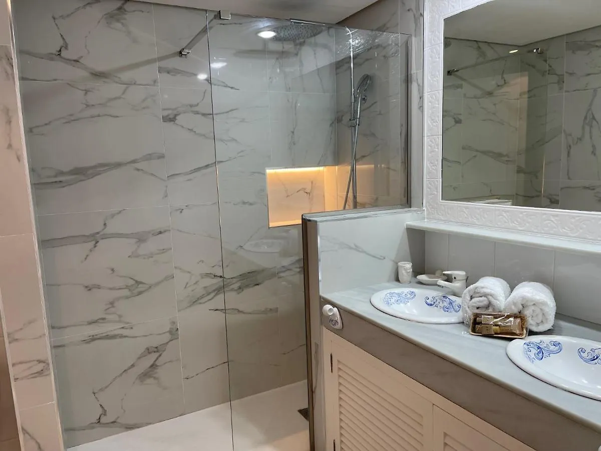 Apartamento Planta Jardin Con Gran Terraza, Soleado 132 Marbella Apartment