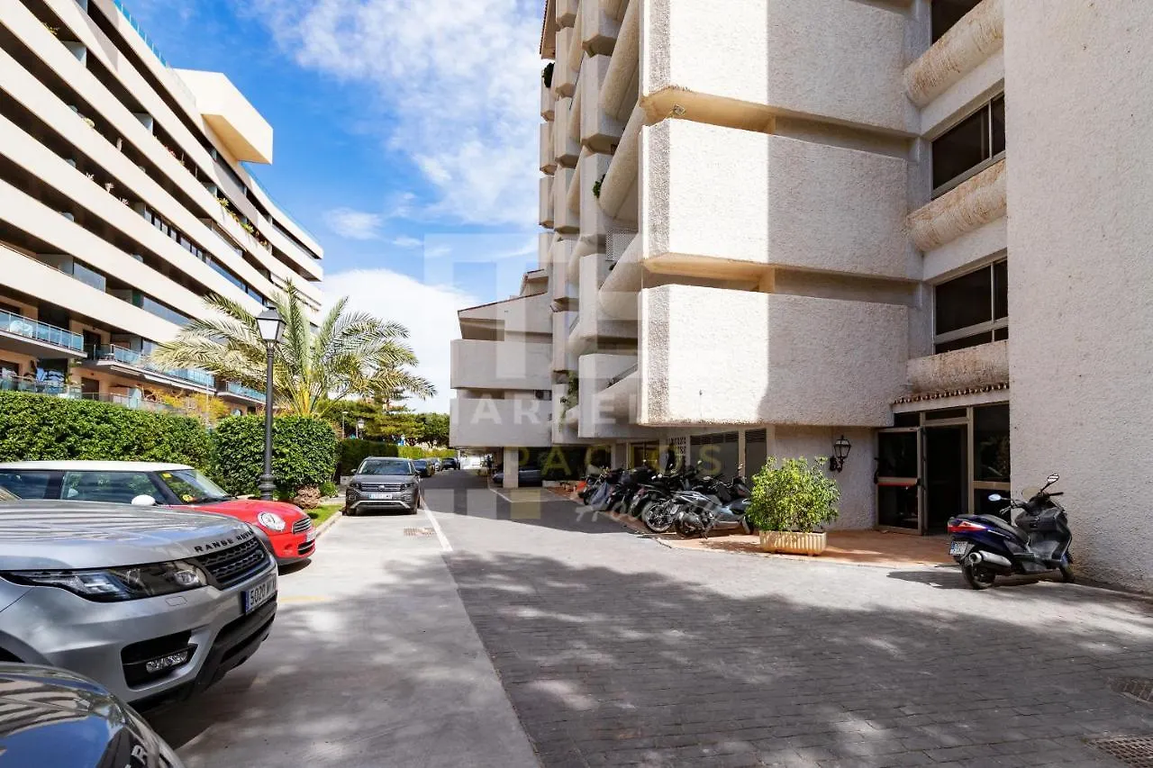 Apartamento Planta Jardin Con Gran Terraza, Soleado 132 Marbella 0*,