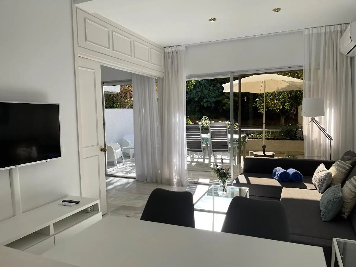 Apartamento Planta Jardin Con Gran Terraza, Soleado 132 Marbella